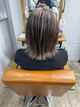 ルチナ 秦野(Lucina) 外ハネボブ×バレイヤージュ