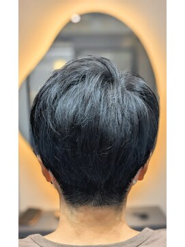 ジールヘアー(GIIL HAIR) クールショートスタイル