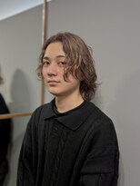 トーリ(TO/RE)&nbsp;ミディアムセンターパートのハイトーンベージュ