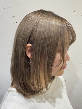 スタジオフォーエイチ(STUDIO 4H) ミルクティーベージュ/グレージュ/ハイトーンカラー/韓国ヘア