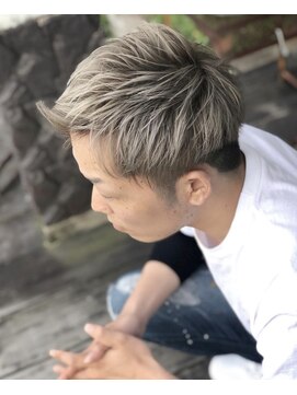 シュネア(shunea330) ブロンド×メンズヘア×モテ確