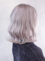 プネル 渋谷(PUNEL) 白 ケアブリーチ 渋谷 佐藤