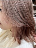 ピンクベージュ
