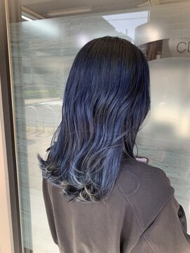 クラッチバイシオンアグリゲイト(CLUTCH by Zi-on aggregate) ネイビー×セミロング