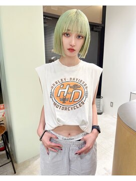 ホロ(hollo) ペールミントグリーンハイトーンボブ