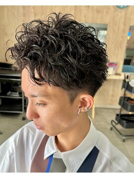 サニー 西中島店(sunny.) スパイキーショート/スペインカール/ブルーブラック