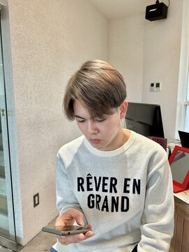 プレデフリュー 北白川本店(PUREE de FLEURS) アップバングモテる流行イケメン金髪モテ髪ツーブロックビジネス