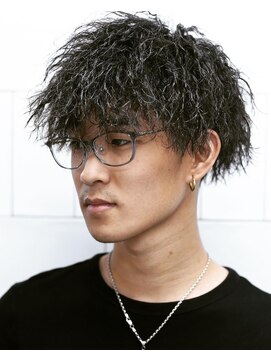 メリケンバーバーショップ フクオカ(MERICAN BARBERSHOP FUK) べリーショートダークアッシュニュアンスパーマ韓国マッシュ