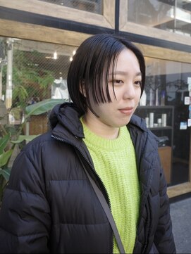 マッシュ 北堀江(MASHU) 黒髪 ステップカットボブ