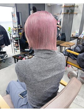 エイム(AiM) ハイトーンピンク/切りっぱなしボブ
