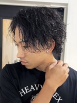 ビビバイベル(BiVi by BHEL)&nbsp;桑名メンズパーマメンズカットセンターパートメンズマッシュ緩め