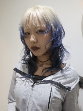 ユルク トウキョウ(jurk tokyo) レイヤーカット　デザインカラー　水色　ペールブルー　ホワイト