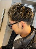 メッシュスタイル ブリーチカラー ショートヘア