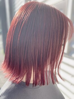 ラクシア(LucxiA)の写真/乾かすだけで決まる時短ヘア◎骨格・髪質・クセを見極めたカットで、あなたに似合う理想の顔周りに♪