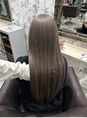 ミルクティーベージュ ハイトーン ブリーチカラー 髪質改善 20代