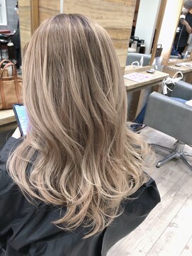 ジゼル(gisele) （稲毛）ハイトーンラテベージュ