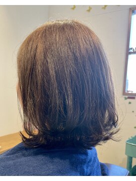 小さな美容室 ハナ(hana) トップのみレイヤーを入れた重軽styleに♪