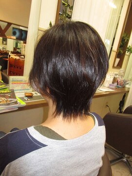 コアフィールフィス(COIFFURE fils) 《見附　今町》小顔　大人ショート　M3Dストレート