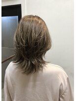 ペネロープ(Penelope)&nbsp;［新宿］ウルフレイヤー/外ハネ/クリアベージュ　担当　夕島