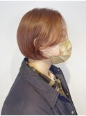 オレンジベージュ/流れバング