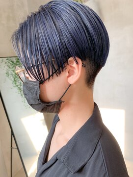 テトヘアー(teto hair) ネイビーカラー、刈り上げショート、ハンサムショート
