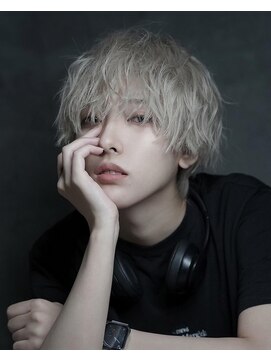 シン(syn) スパイラルパーマ　ツイストスパイラルパーマ　波巻きパーマ