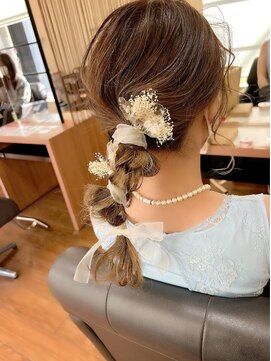 ハナヘアービューティーアンドネイル(hana×hari BEAUTY&NAIL) ポニーテールアレンジ/たまねぎヘアー