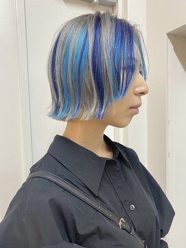 オンザ(ONTHE) 青と青のコントラストデザインカラー