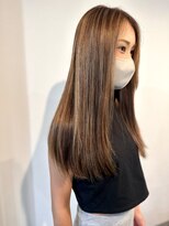 マリン(Marine)&nbsp;20代30代ベージュハイライトカラーロングヘア