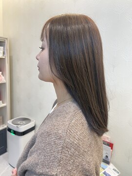 リー(Ly) カラー