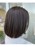 掻き上げ内巻きボブ