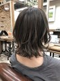 クロワ(croix) 伸ばしかけもロングから変身も可愛いレイヤーミディアム