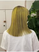イエローベージュ