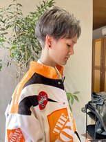 アリカ(alica)&nbsp;奥行きショートハイトーンカラー透明感シルバーショートボブ10代