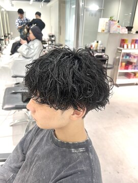 スイ 松戸(SUI) 刈り上げショート×緩めシャドウパーマ【松戸/メンズ】