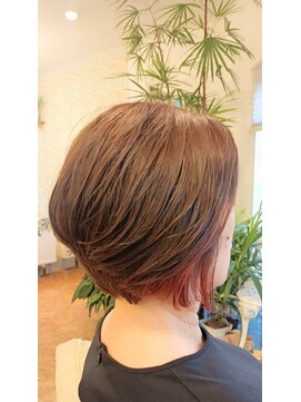 美容室はるな 前下がりのグラデーションボブ&インナーカラー