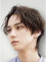 ゼンコー アオヤマ(ZENKO Aoyama)&nbsp;ニュアンスパーマ×センターパートウルフ【表参道/青山/渋谷】