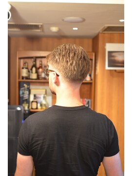ダウバーバーショップ 表参道(DAU BARBER SHOP) 6m.1mmフェード　理容室　バーバー　フェードカット