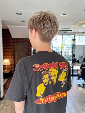コース(CORS) ミルクティーベージュ　ホワイトブロンド　メンズ　短髪　金髪