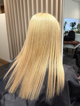 ピークスヘア(peaks hair) ハイトーンカラー ケアブリーチ2回 ホワイトブロンド 堀江