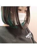 インナーカラー(グリーン系)×ショートボブ