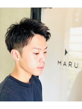 バーバーアンドビューティー マル(Barber and Beauty MARU) ナチュラル２ブロックショート
