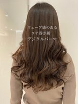 アピッシュ ギンザ(apish ginza)&nbsp;tomo apish独自のツヤ感カール。32mmコテ巻きデジタルパーマ