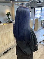 コワファーストナガサキシャンプーボーイ(COIFF1RST NAGASAKI SHAMPOO BOY)&nbsp;ブリーチ1回 ネイビーブルー