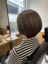 セム(sem) 白髪ぼかしハイライト×コンパクトショート