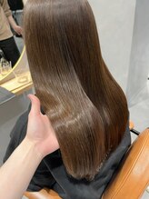 リーシュ(Re:sh) ベージュカラー/透明感