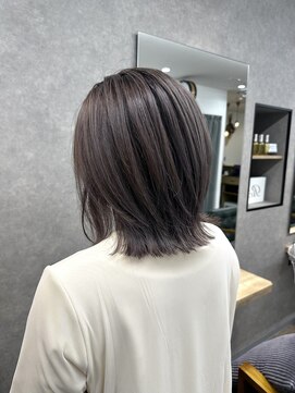 リベストバイジェービー 稲毛(li best. byjb) ホワイトグレージュ/チェリーブラウン/ミニウルフ[稲毛/稲毛駅]