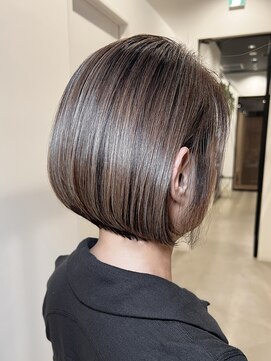 フリック 京都河原町店(FLICK) ★40代50代60代絶壁解消大人可愛い前下がりボブ白髪ぼかしカラー