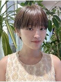 骨格美を活かす大人のマッシュショート／前髪あり