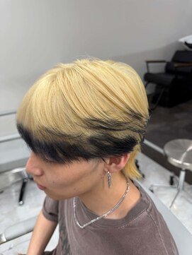 ワンズクロエ 原宿店(ONE's Chloe) メンズフェザーパーマサーフカール刈り上げセンターパート原宿駅